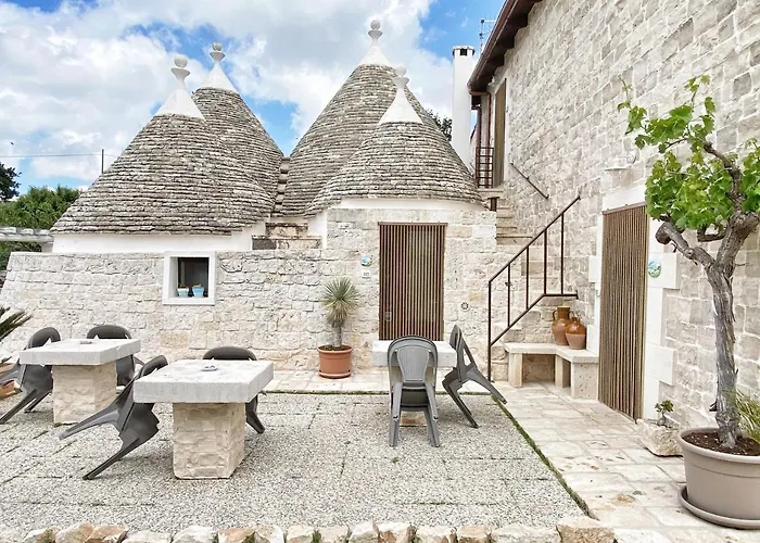 Trulli Caroli Locorotondo
