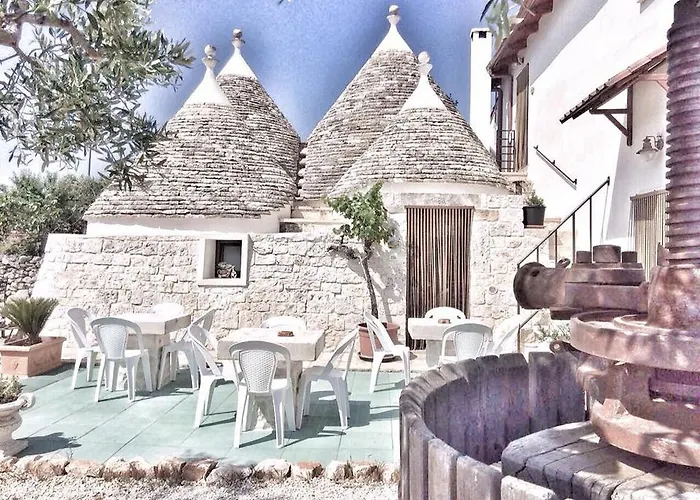 Trulli Caroli Locorotondo