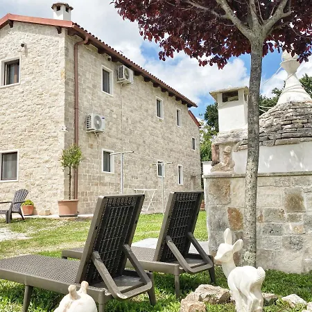 Trulli Caroli Locorotondo