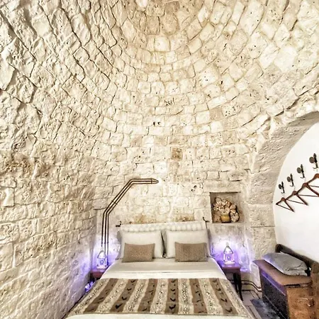 Trulli Caroli Locorotondo